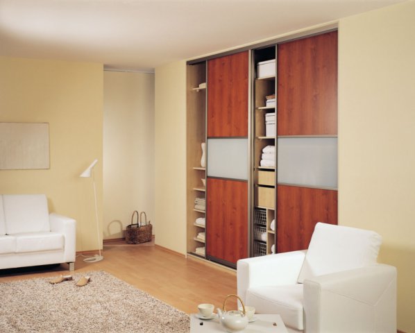 vstavana-skrina-obyvacka-mojaskrina-sk